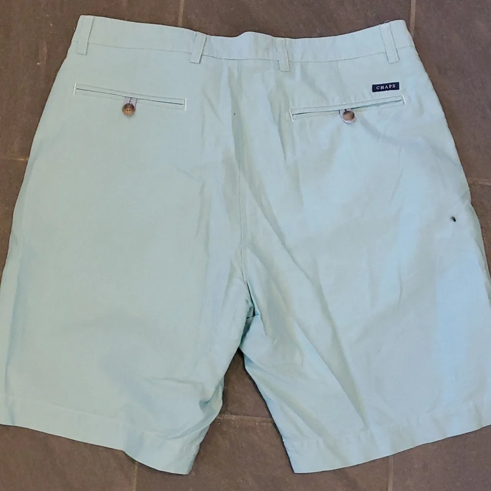 Bundle of 3 pair men's Chaps shorts - Picture 3 of 7